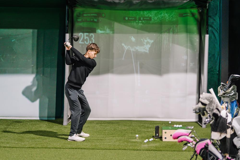 Commercial golf simulator installation serving Dover, DE
